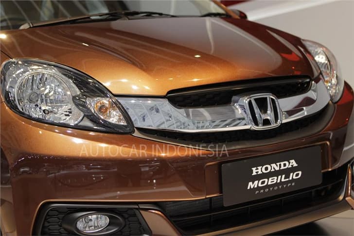 Honda Mobilio MPV photo gallery